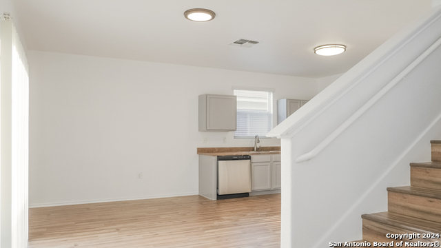 Image 6 of 15 For 8823 Mission Brook