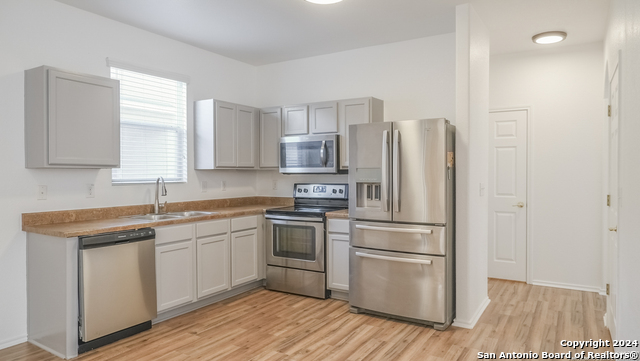 Image 7 of 15 For 8823 Mission Brook