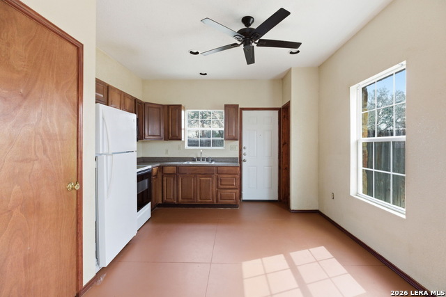 Image 6 of 14 For 414 Harl St  