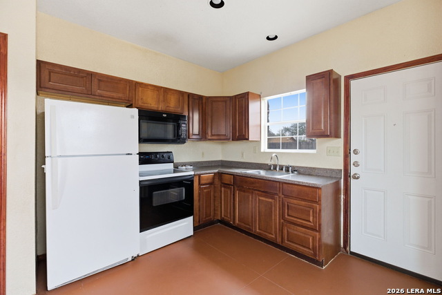 Image 7 of 14 For 414 Harl St  