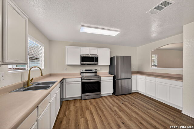 Image 13 of 32 For 9007 Tezel Point