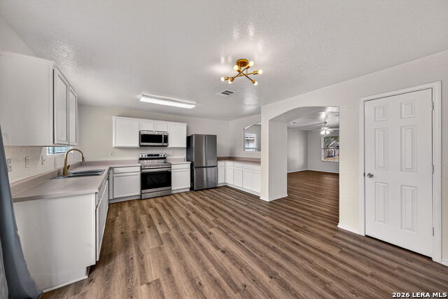 Image 14 of 32 For 9007 Tezel Point