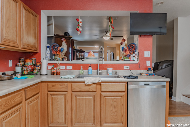 Image 15 of 31 For 11211 Ancient Coach