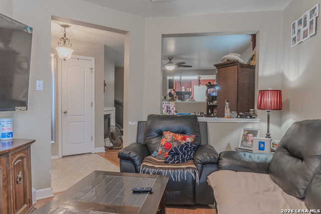 Image 4 of 31 For 11211 Ancient Coach