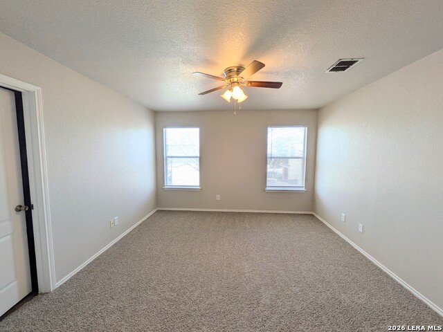 Image 28 of 39 For 4714 Roxio Dr