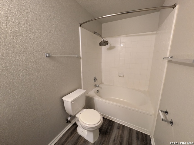 Image 32 of 39 For 4714 Roxio Dr