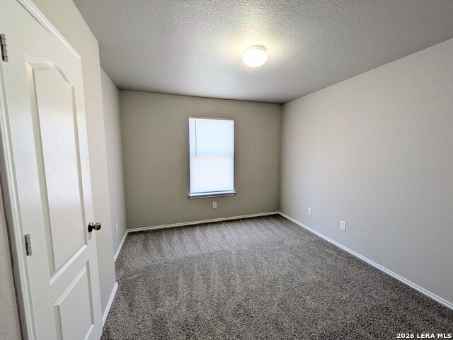 Image 34 of 39 For 4714 Roxio Dr