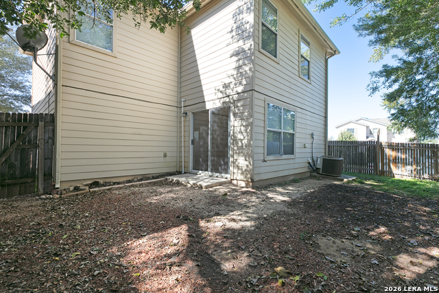 Image 38 of 39 For 4714 Roxio Dr