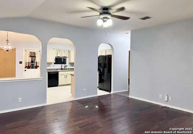 Image 5 of 12 For 10335 Tiger Hunt