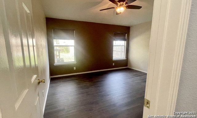 Image 6 of 12 For 10335 Tiger Hunt