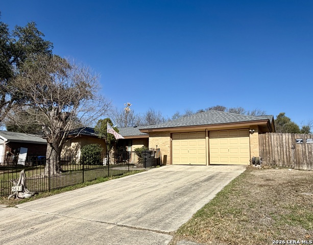 Image 2 of 30 For 5831 Sky Country