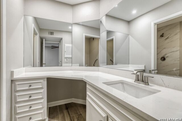 Image 15 of 27 For 8033 New Braunfels N # 100a