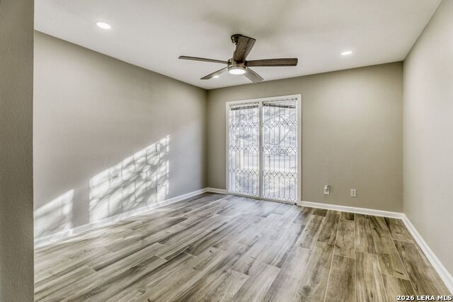 Image 19 of 27 For 8033 New Braunfels N # 100a