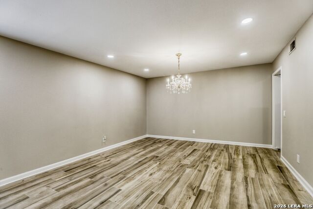 Image 22 of 27 For 8033 New Braunfels N # 100a