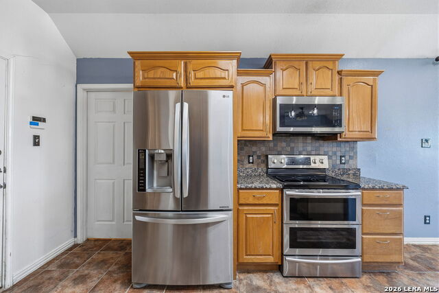 Image 11 of 26 For 2104 Geneva  