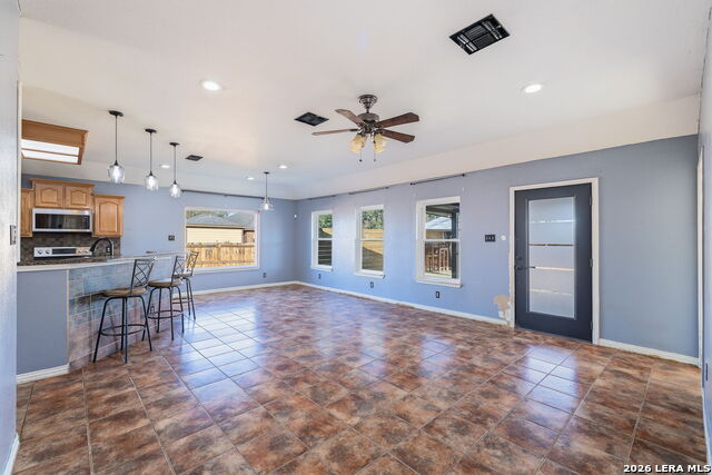 Image 4 of 26 For 2104 Geneva  