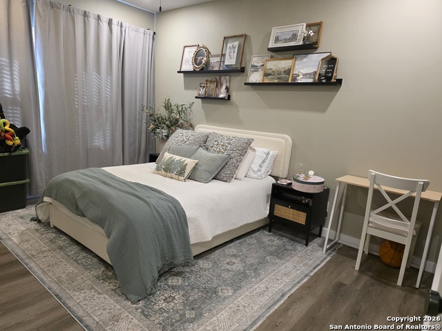 Image 16 of 28 For 511 Woodlawn Avenue E