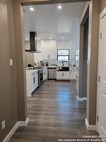 Image 18 of 28 For 511 Woodlawn Avenue E