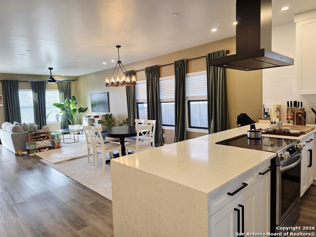 Image 23 of 28 For 511 Woodlawn Avenue E