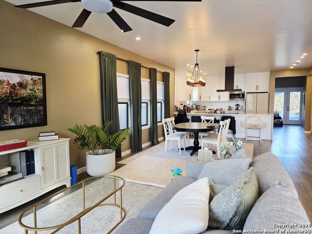 Image 24 of 28 For 511 Woodlawn Avenue E