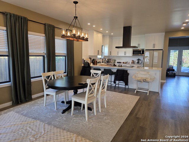 Image 7 of 28 For 511 Woodlawn Avenue E