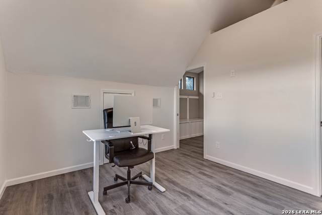 Image 19 of 45 For 24810 Broken Trail