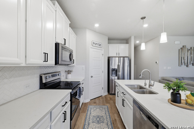 Listing photo id 9 for 3016 Toscana