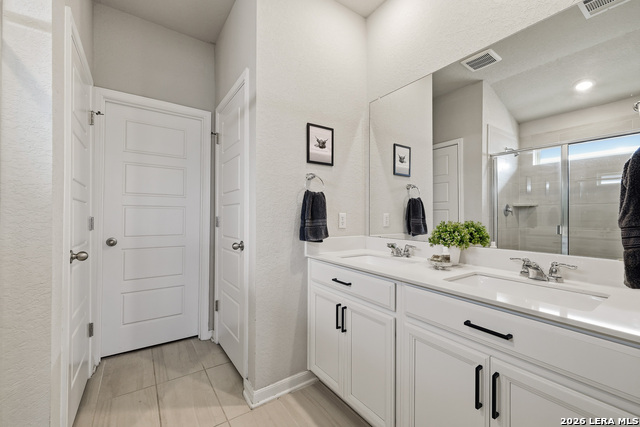 Listing photo id 13 for 3016 Toscana