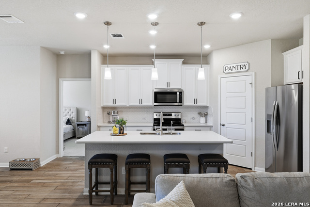 Listing photo id 6 for 3016 Toscana