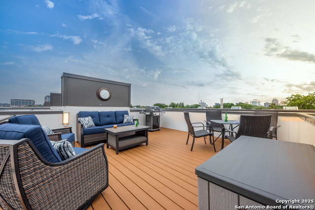 Details for 318 Grayson 302, San Antonio, TX 78212