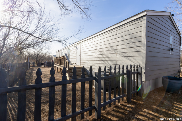 Image 22 of 42 For 869 & 873 County Road 773