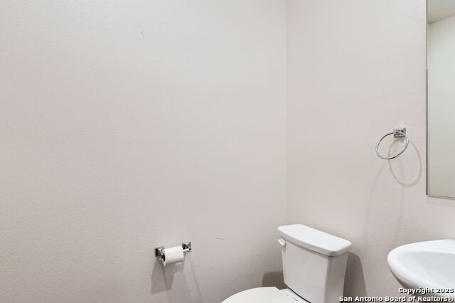 Image 15 of 31 For 11846 Latour Vly