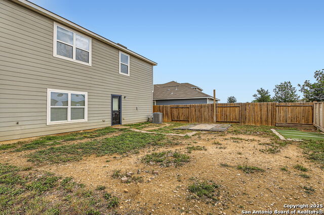 Image 28 of 31 For 11846 Latour Vly