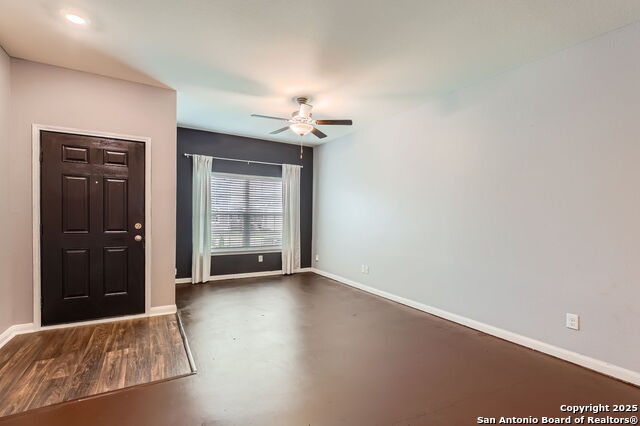 Image 6 of 31 For 11846 Latour Vly