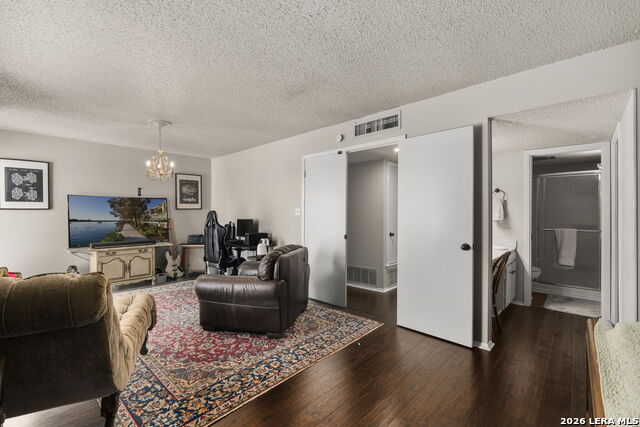 Image 14 of 37 For 1324 Klondike