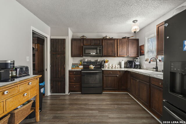 Image 17 of 37 For 1324 Klondike