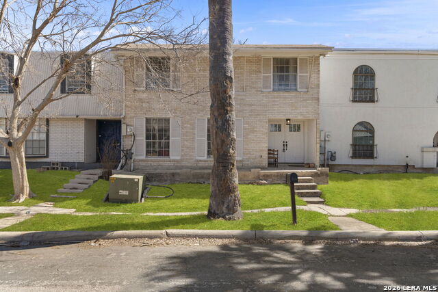 Image 2 of 37 For 1324 Klondike