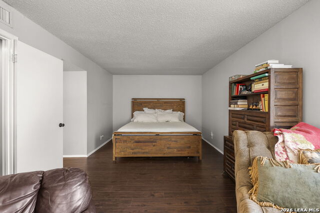 Image 24 of 37 For 1324 Klondike