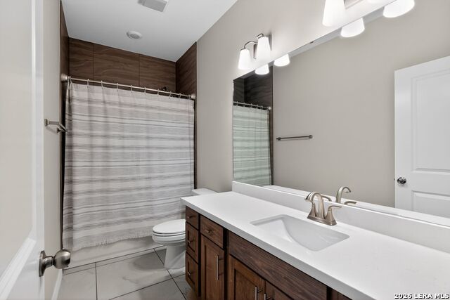 Image 23 of 30 For 411 John Irving