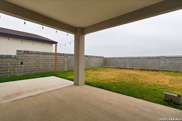 Image 26 of 30 For 411 John Irving