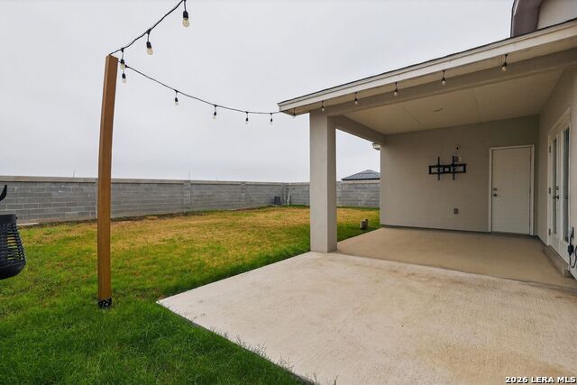 Image 28 of 30 For 411 John Irving