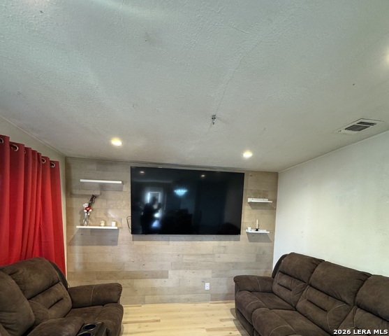 Image 3 of 13 For 2814 Mosscircle Dr.