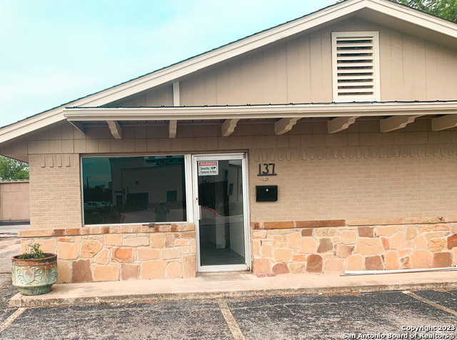 Details for 137 Fredericksburg, New Braunfels, TX 78130