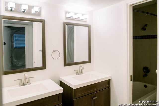 Image 11 of 29 For 1379 Oblate Dr