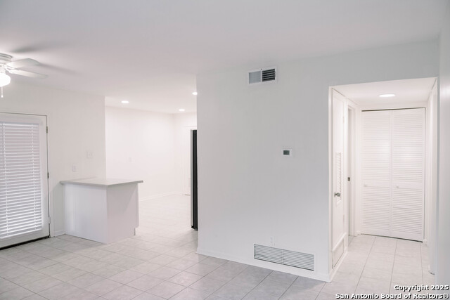 Image 14 of 29 For 1379 Oblate Dr