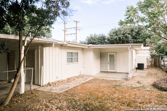 Image 27 of 29 For 1379 Oblate Dr