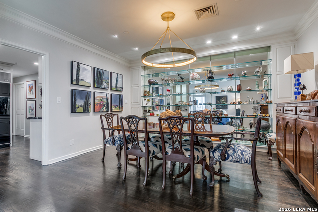 Image 5 of 14 For 200 Patterson  Apt 700a