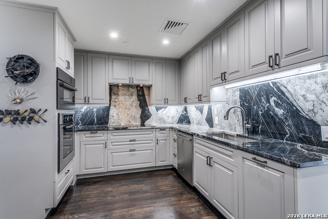 Image 7 of 14 For 200 Patterson  Apt 700a