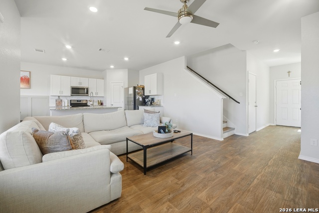 Image 5 of 26 For 4503 Felsite