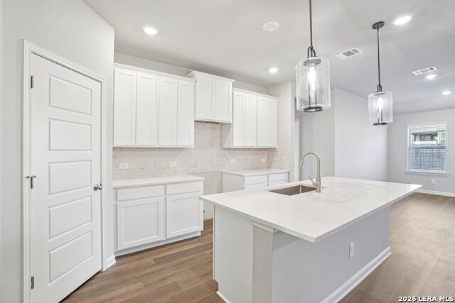 Image 13 of 50 For 9923 Medicine Hat